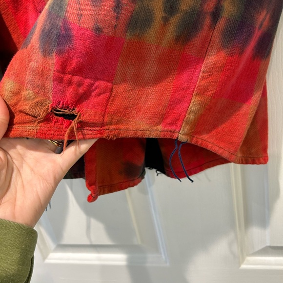 MADEWORN TIE DYE FLANNEL BUTTON DOWN SHIRT. Size Small. - Picture 2 of 9
